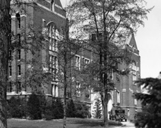 Current MSU Museum in black and white